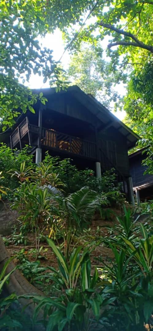 Melina Beach Resort Kampung Genting Kültér fotó