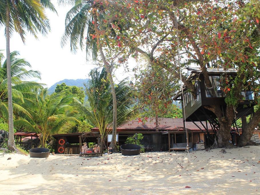 Melina Beach Resort Kampung Genting Kültér fotó